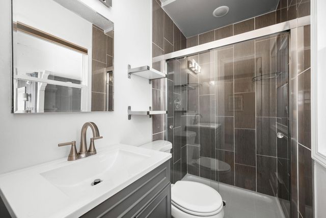 1900 Maryland Avenue N, Golden Valley, MN 55427