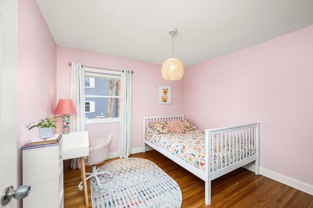 1900 Maryland Avenue N, Golden Valley, MN 55427