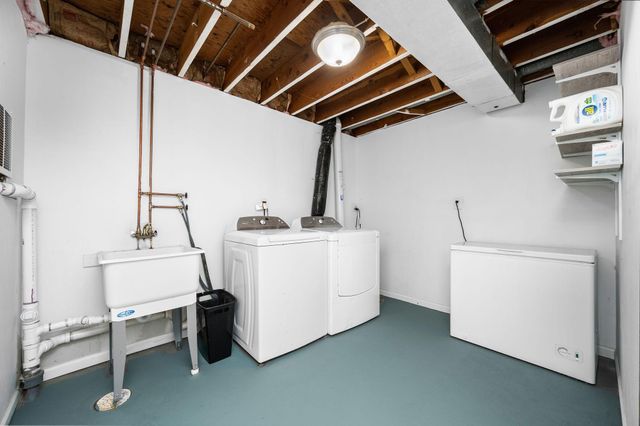 1900 Maryland Avenue N, Golden Valley, MN 55427