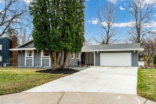 1900 Maryland Avenue N, Golden Valley, MN 55427