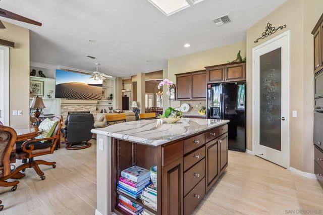38837 Ryans Way, Palm Desert, CA 92211