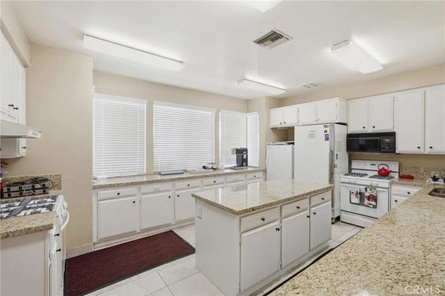 28042 CALLE VALLARTA, Menifee, CA 92585