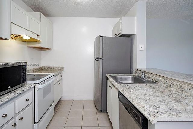 1727 W Meadows Cir W 1727, Boynton Beach, FL 33436