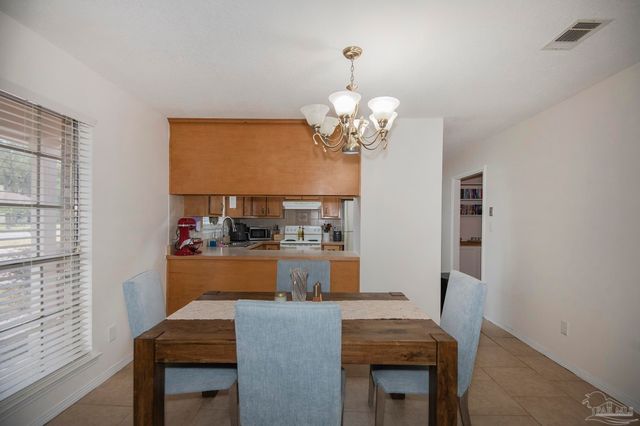 6940 Falcon Dr, Pensacola, FL 32526