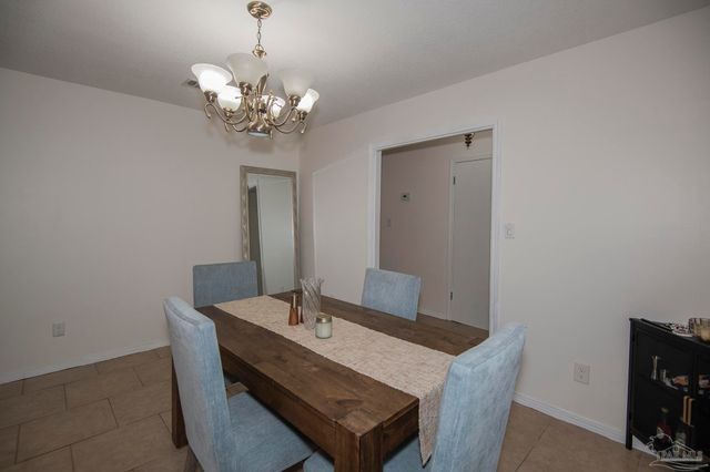 6940 Falcon Dr, Pensacola, FL 32526