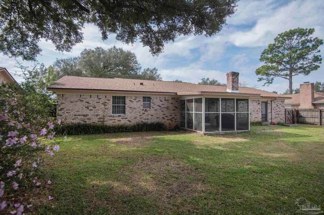 6940 Falcon Dr, Pensacola, FL 32526