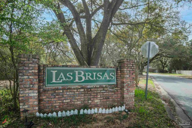 6940 Falcon Dr, Pensacola, FL 32526