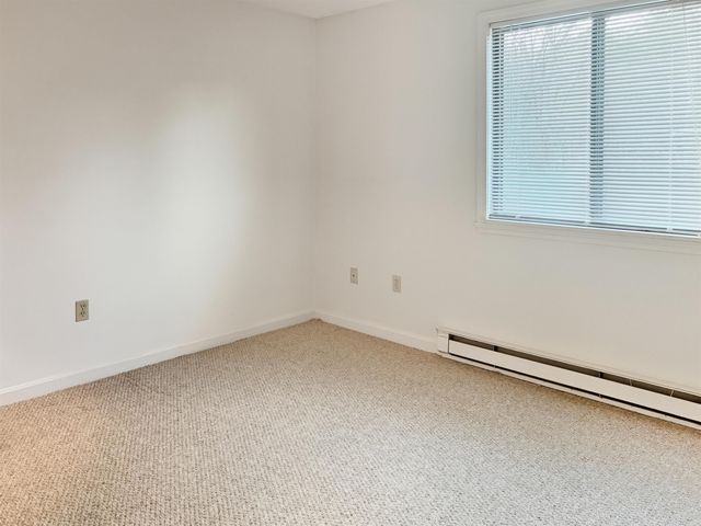 325 Lita Lane, Newmarket, NH 03857