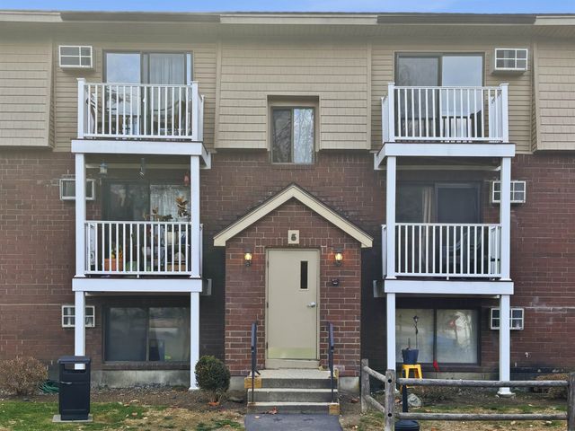 325 Lita Lane, Newmarket, NH 03857