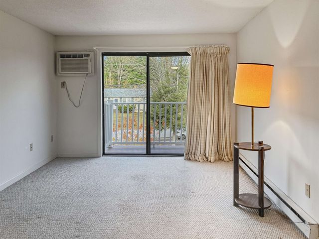 325 Lita Lane, Newmarket, NH 03857