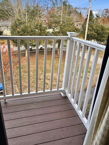 325 Lita Lane, Newmarket, NH 03857