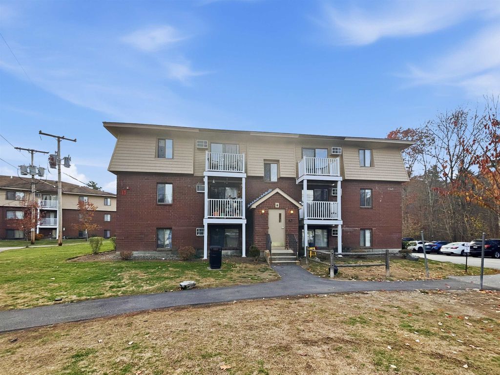 325 Lita Lane, Newmarket, NH 03857