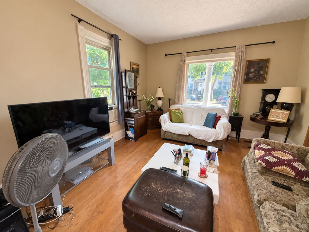 122 W 32nd Street, Minneapolis, MN 55408 — photo 3