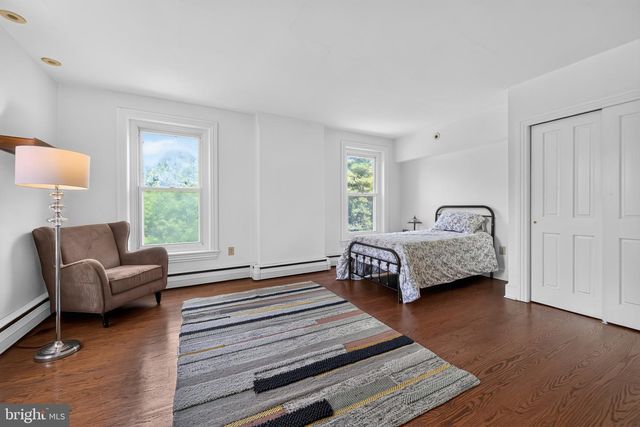 255 S STATE ST, Newtown, PA 18940