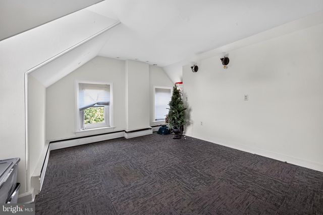 255 S STATE ST, Newtown, PA 18940