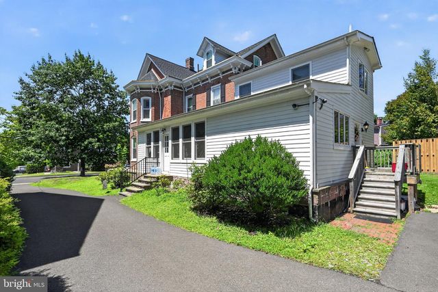 255 S STATE ST, Newtown, PA 18940