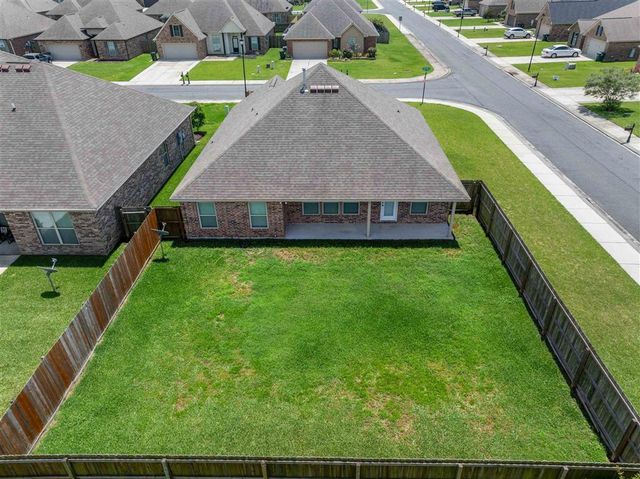 1903 Calvin Ct, Lake Charles, LA 70607