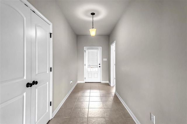 1903 Calvin Ct, Lake Charles, LA 70607