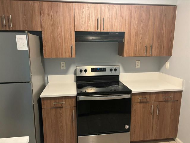 5860 W Sample Road 307, Coral Springs, FL 33067