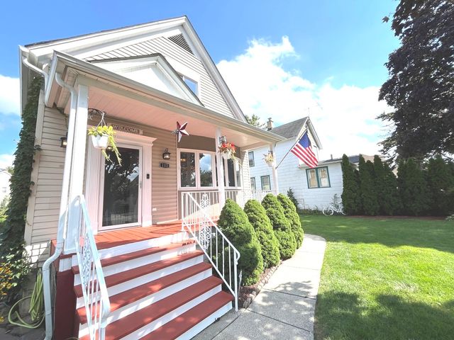 133 N 17th Avenue, Melrose Park, IL 60160