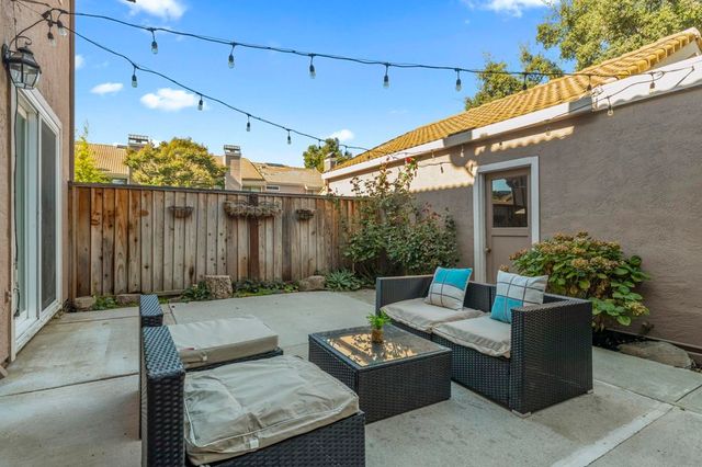 3833 Burton Cmn, Fremont, CA 94536