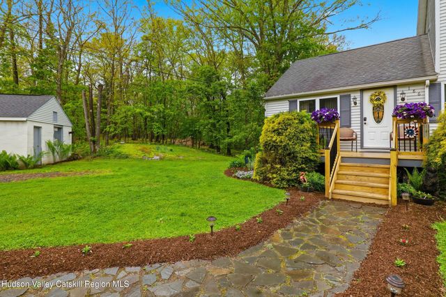 186 Cedar Hill Road, High Falls, NY 12440