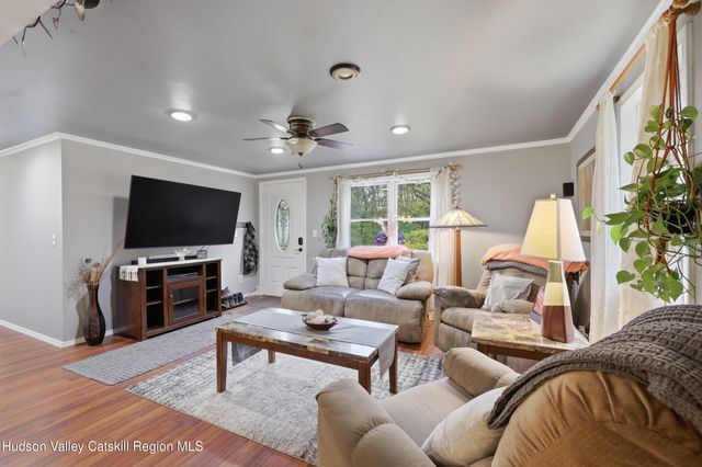 186 Cedar Hill Road, High Falls, NY 12440