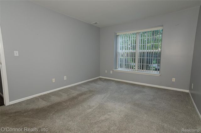 56242 Troon N, Shelby Charter Township, MI 48316