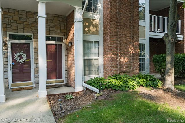 56242 Troon N, Shelby Charter Township, MI 48316