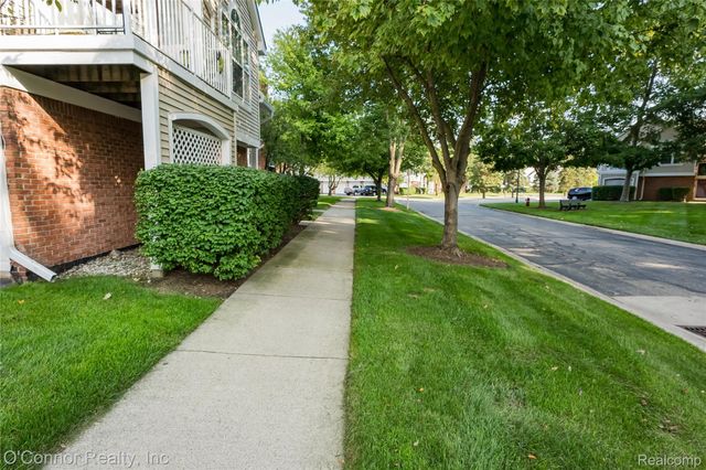 56242 Troon N, Shelby Charter Township, MI 48316