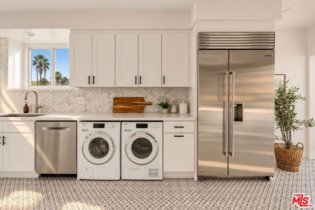 531 N Rossmore Avenue A, Los Angeles, CA 90004