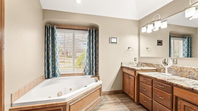 1124 Caines Hill Road, Edmond, OK 73034