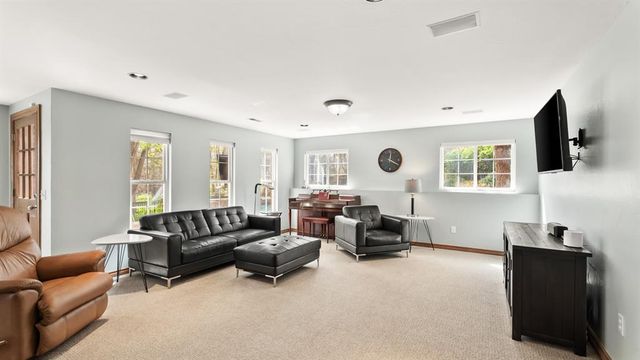 1124 Caines Hill Road, Edmond, OK 73034
