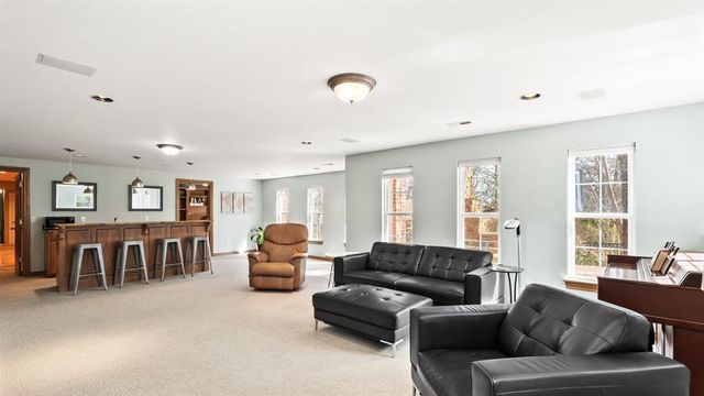 1124 Caines Hill Road, Edmond, OK 73034