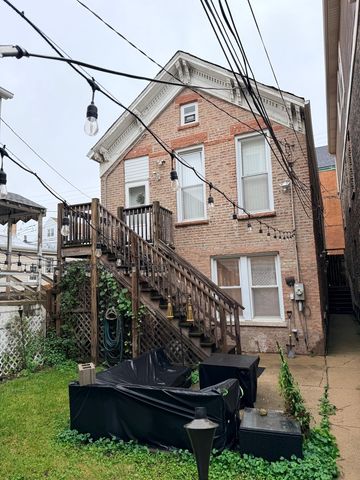 2008 W 23rd Street 1R, Chicago, IL 60608