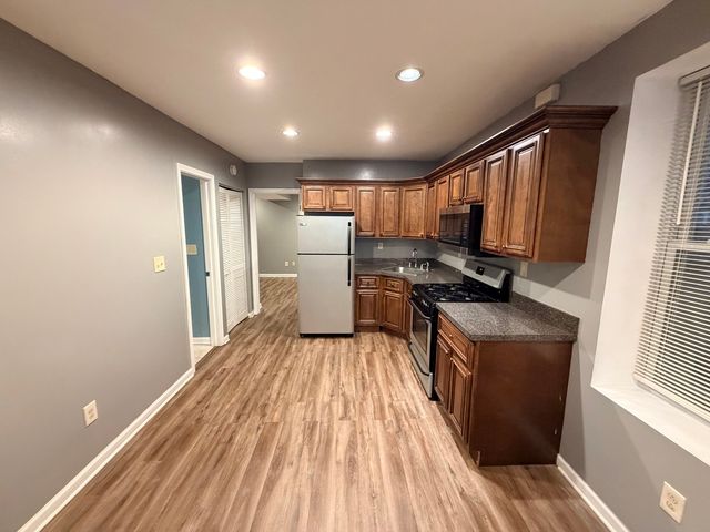 2008 W 23rd Street 1R, Chicago, IL 60608