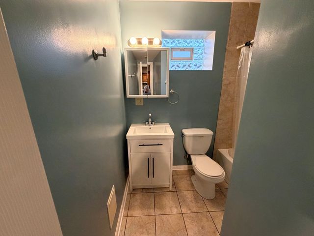 2008 W 23rd Street 1R, Chicago, IL 60608