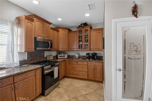 11380 Rochester, Phelan, CA 92371