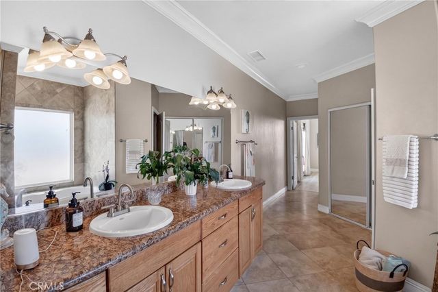 11380 Rochester, Phelan, CA 92371