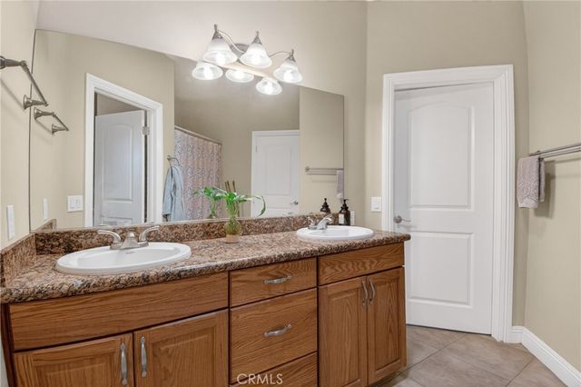 11380 Rochester, Phelan, CA 92371
