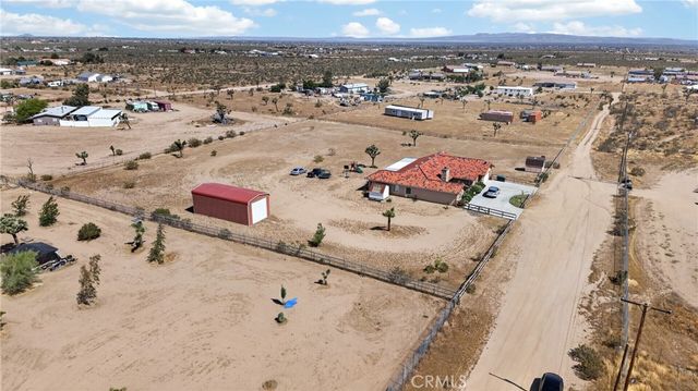 11380 Rochester, Phelan, CA 92371