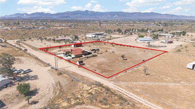 11380 Rochester, Phelan, CA 92371