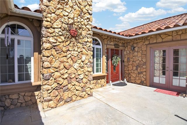 11380 Rochester, Phelan, CA 92371