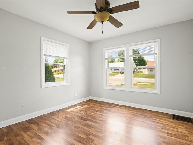 3447 Broadway, Rockford, IL 61108