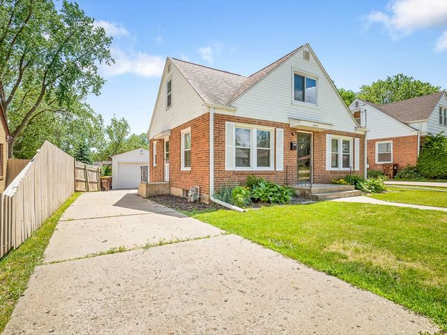 3447 Broadway, Rockford, IL 61108