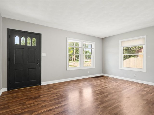 3447 Broadway, Rockford, IL 61108