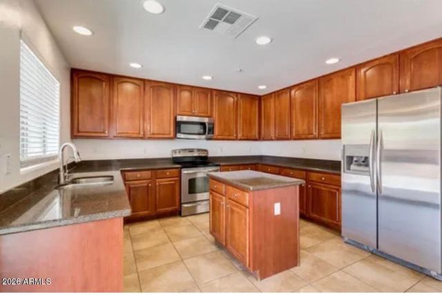 12703 W MILTON Drive, Peoria, AZ 85383