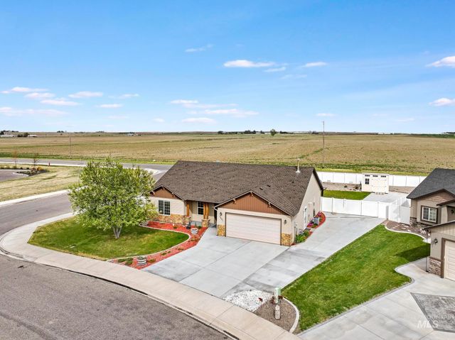 1021 Glen Eagle Dr, Jerome, ID 83338