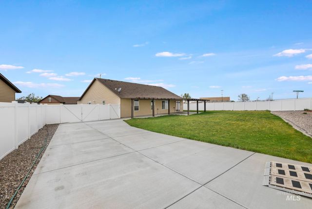 1021 Glen Eagle Dr, Jerome, ID 83338