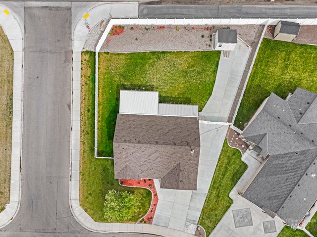 1021 Glen Eagle Dr, Jerome, ID 83338